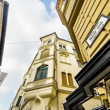 Hip Loft Style Near Vaci Street *