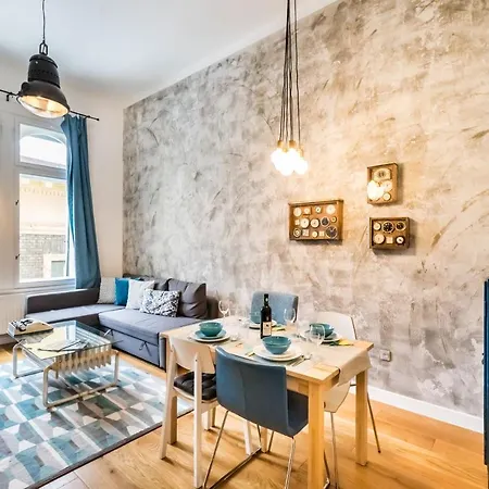 Hip Loft Style Near Vaci Street *
