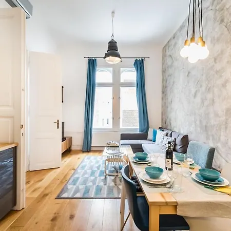 Hip Loft Style Near Vaci Street Budapest