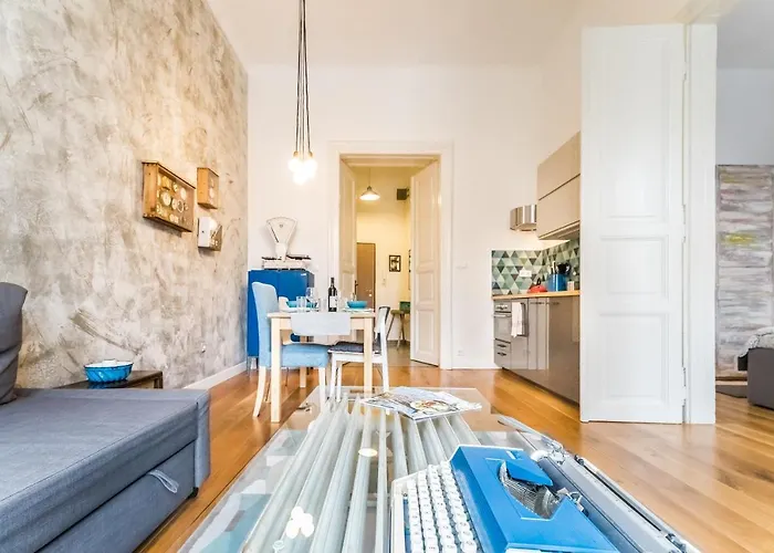 Hip Loft Style Near Vaci Street 아파트