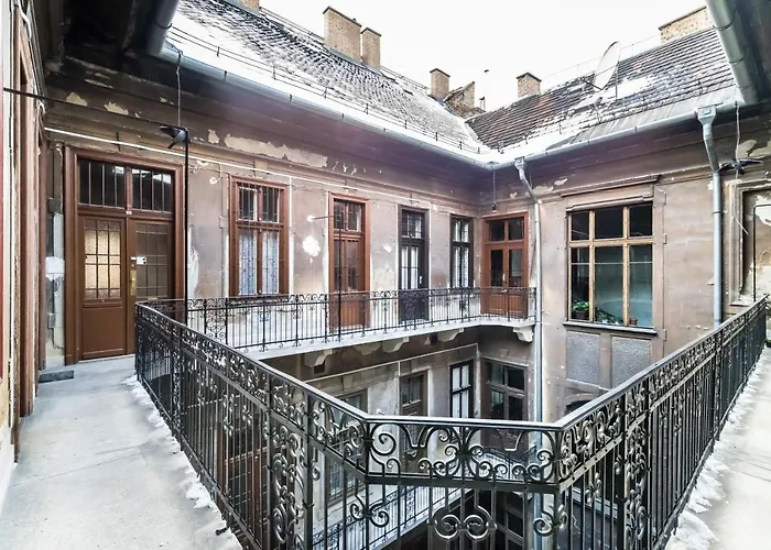 Hip Loft Style Near Vaci Street
