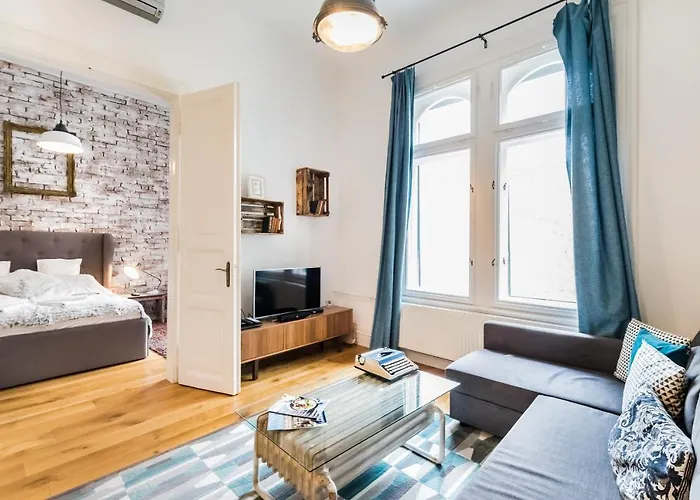 Hip Loft Style Near Vaci Street * 부다페스트