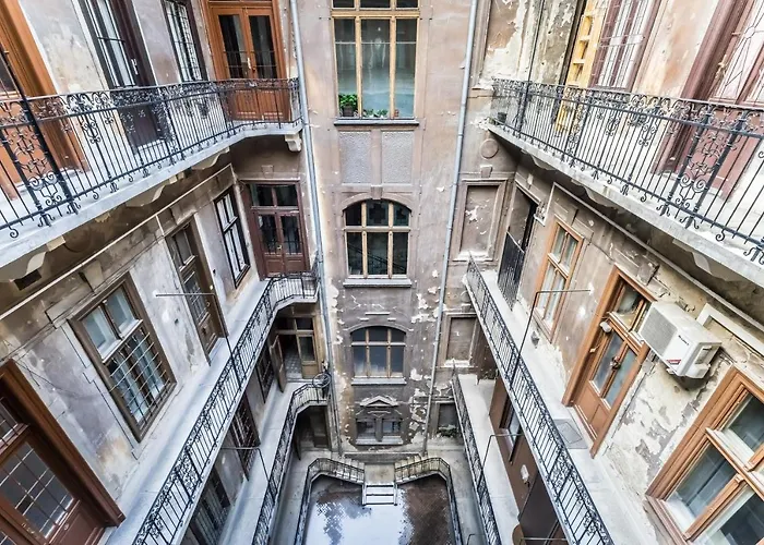 Hip Loft Style Near Vaci Street